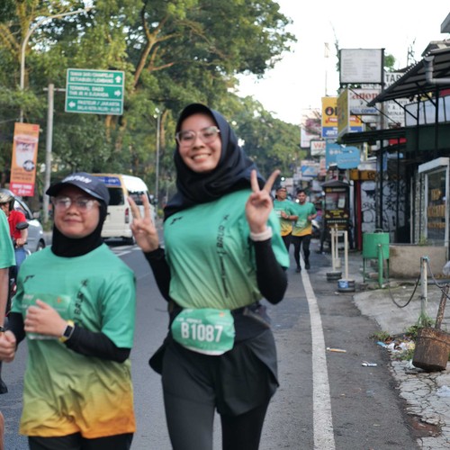 Race photo from BAUR RUN 2025