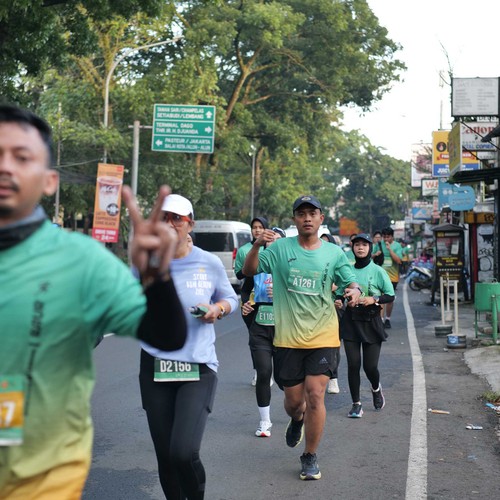 Race photo from BAUR RUN 2025