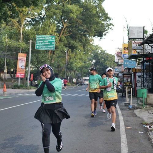 Race photo from BAUR RUN 2025