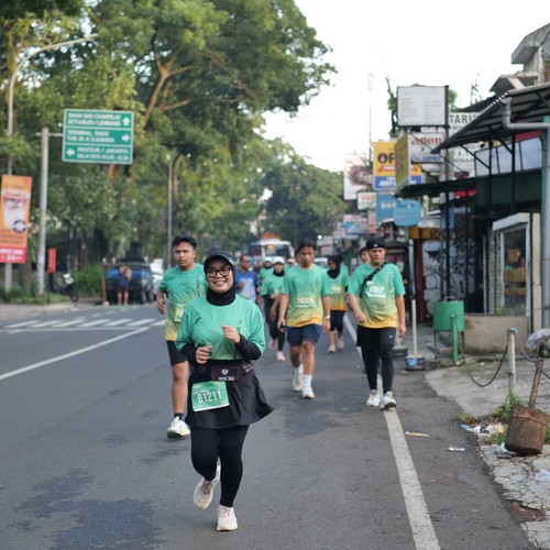 Race photo from BAUR RUN 2025