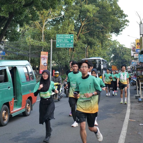 Race photo from BAUR RUN 2025