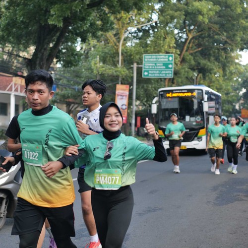 Race photo from BAUR RUN 2025