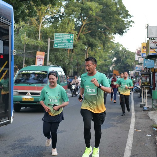 Race photo from BAUR RUN 2025