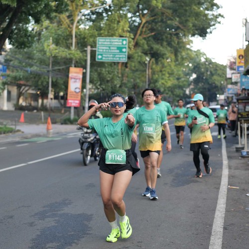 Race photo from BAUR RUN 2025