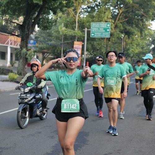 Race photo from BAUR RUN 2025