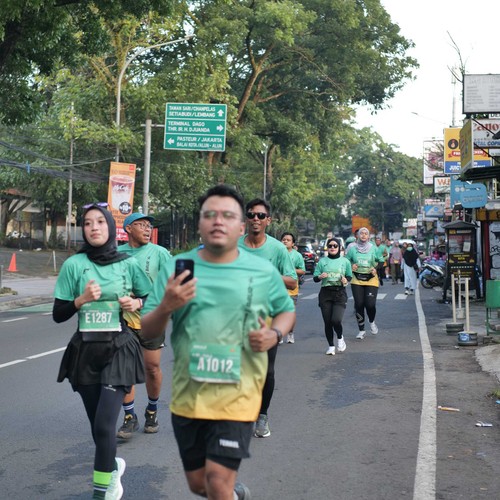 Race photo from BAUR RUN 2025