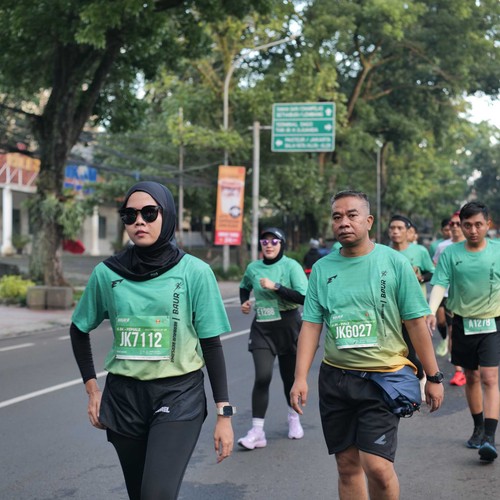Race photo from BAUR RUN 2025