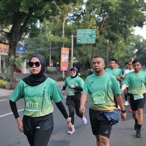 Race photo from BAUR RUN 2025