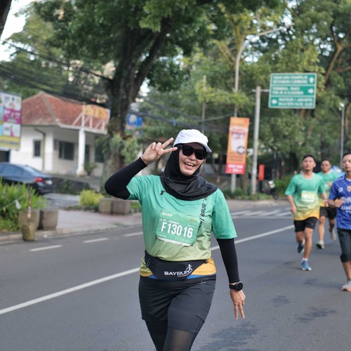 Race photo from BAUR RUN 2025