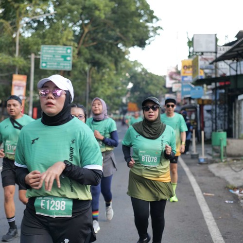 Race photo from BAUR RUN 2025