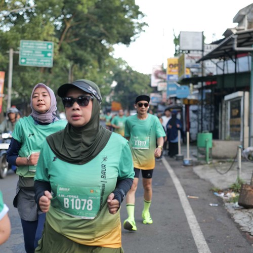 Race photo from BAUR RUN 2025