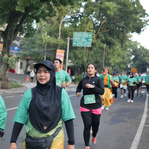 Race photo from BAUR RUN 2025