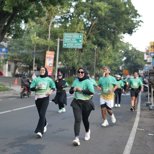 Race photo from BAUR RUN 2025