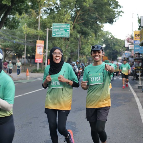 Race photo from BAUR RUN 2025