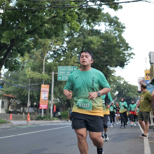 Race photo from BAUR RUN 2025