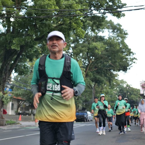 Race photo from BAUR RUN 2025