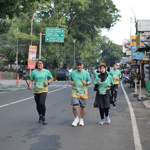 Race photo from BAUR RUN 2025