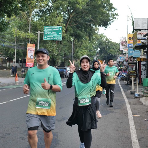 Race photo from BAUR RUN 2025