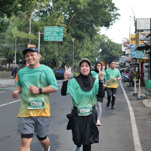 Race photo from BAUR RUN 2025