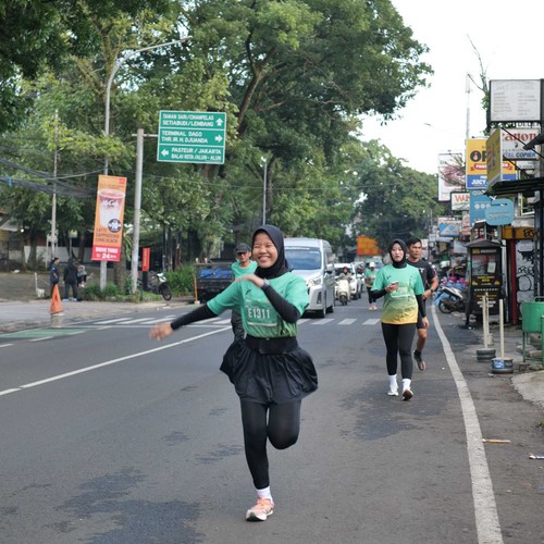 Race photo from BAUR RUN 2025