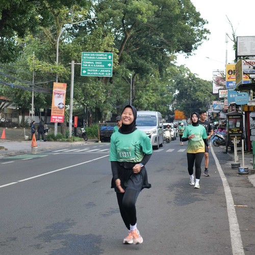 Race photo from BAUR RUN 2025