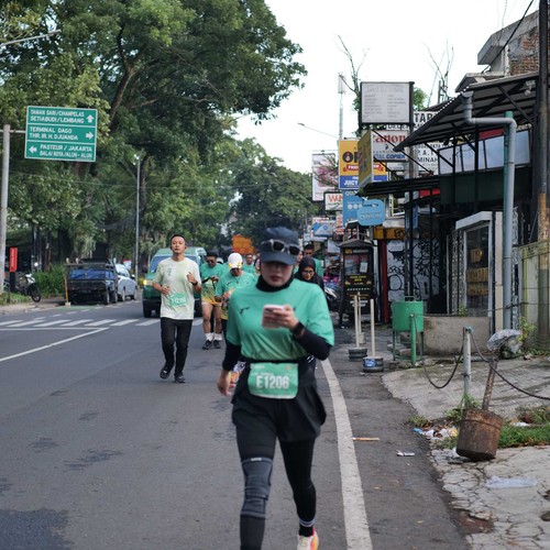 Race photo from BAUR RUN 2025