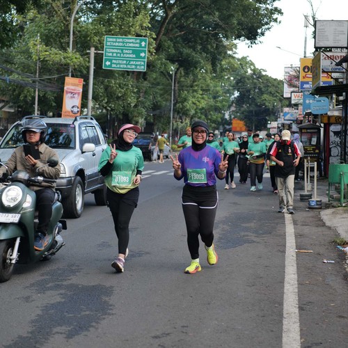 Race photo from BAUR RUN 2025