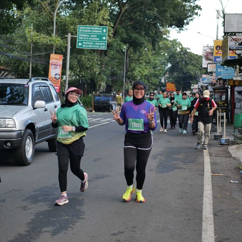 Race photo from BAUR RUN 2025
