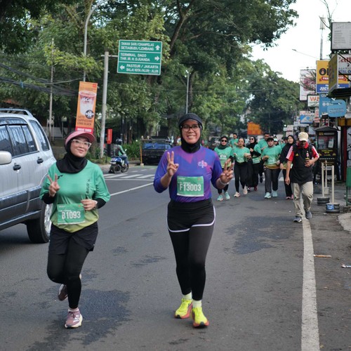 Race photo from BAUR RUN 2025