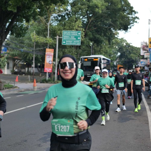 Race photo from BAUR RUN 2025