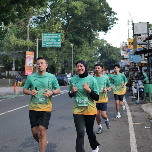 Race photo from BAUR RUN 2025