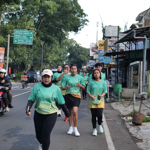 Race photo from BAUR RUN 2025