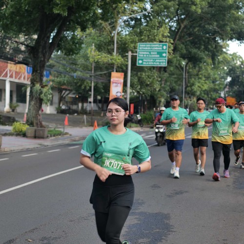 Race photo from BAUR RUN 2025