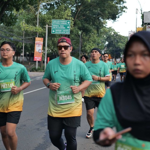 Race photo from BAUR RUN 2025