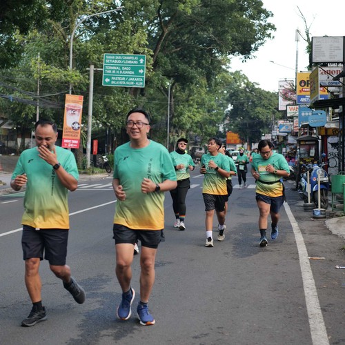Race photo from BAUR RUN 2025