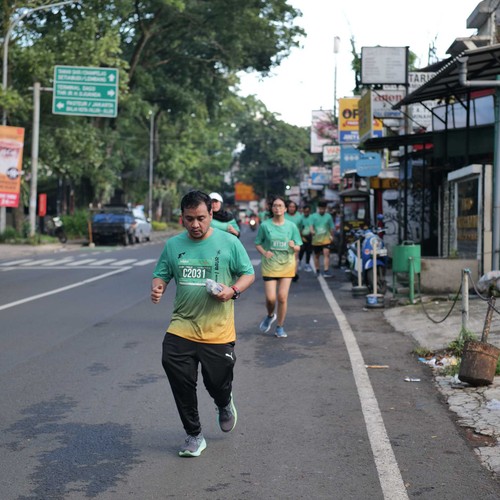 Race photo from BAUR RUN 2025