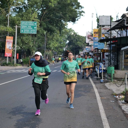Race photo from BAUR RUN 2025