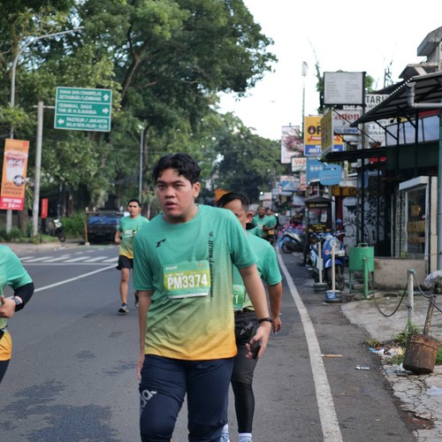 Race photo from BAUR RUN 2025