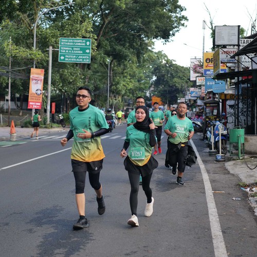 Race photo from BAUR RUN 2025