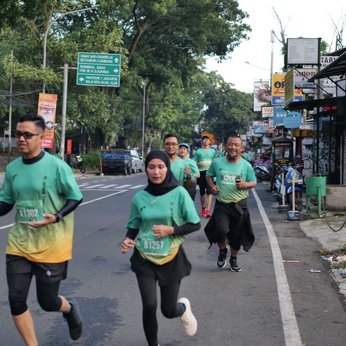 Race photo from BAUR RUN 2025