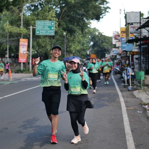 Race photo from BAUR RUN 2025