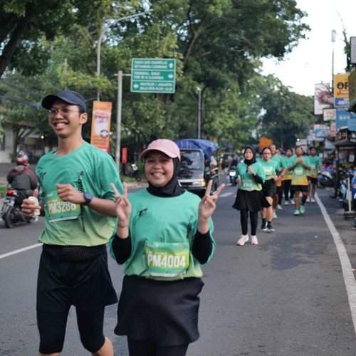 Race photo from BAUR RUN 2025