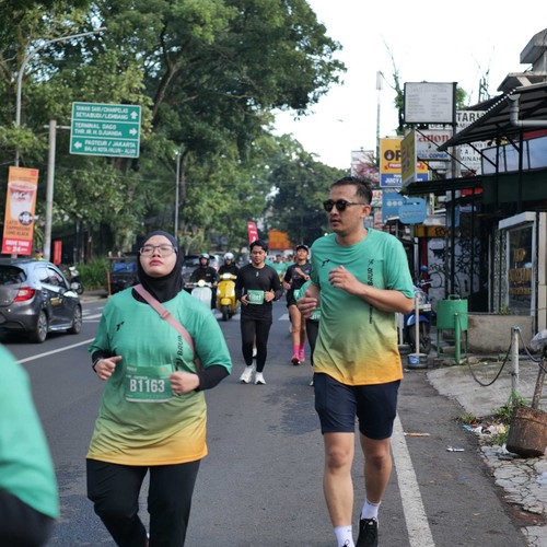 Race photo from BAUR RUN 2025