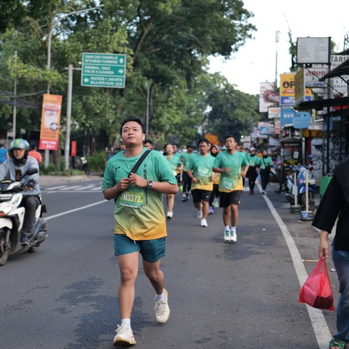 Race photo from BAUR RUN 2025