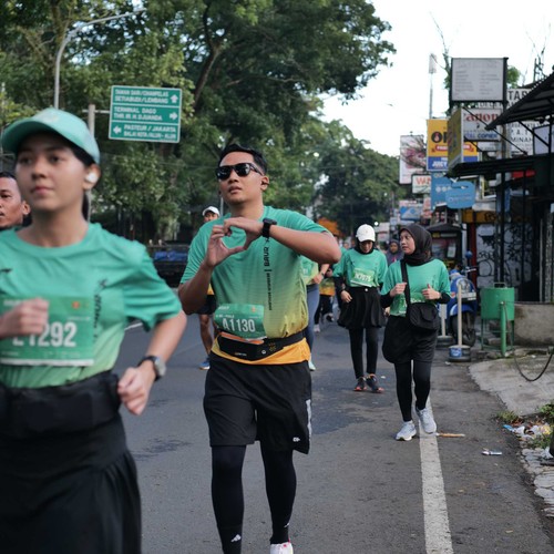 Race photo from BAUR RUN 2025