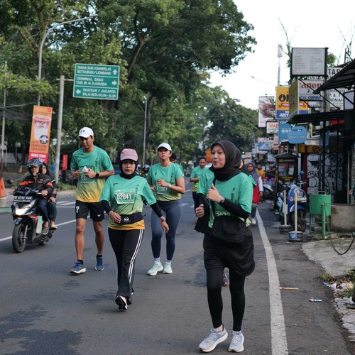 Race photo from BAUR RUN 2025