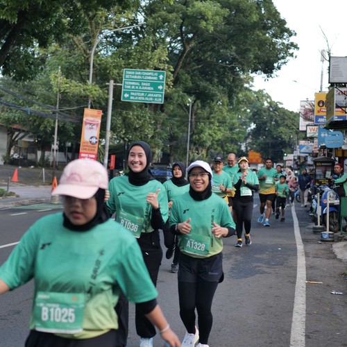 Race photo from BAUR RUN 2025