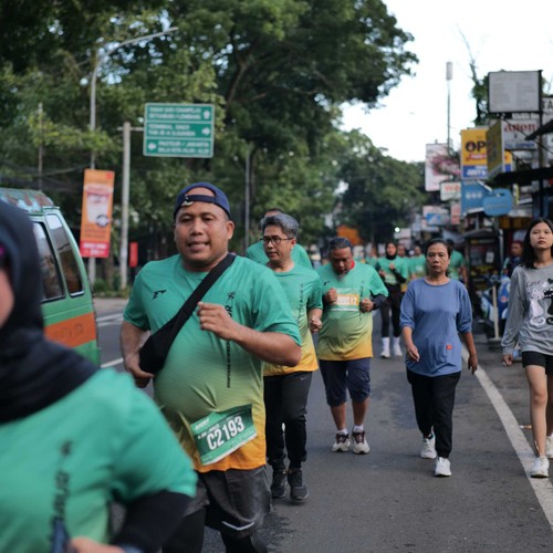 Race photo from BAUR RUN 2025