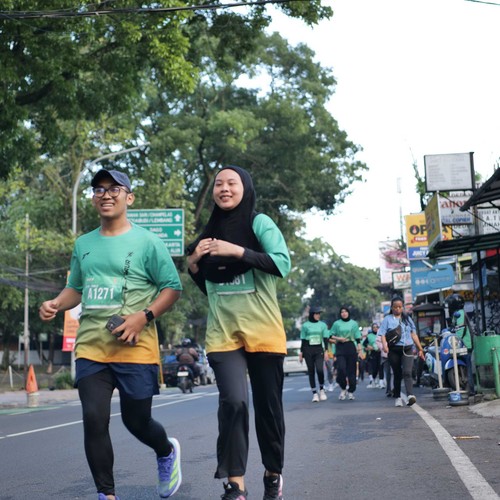 Race photo from BAUR RUN 2025