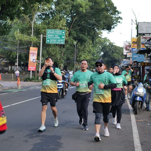 Race photo from BAUR RUN 2025